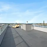 Modern Tower & View By Downtown
