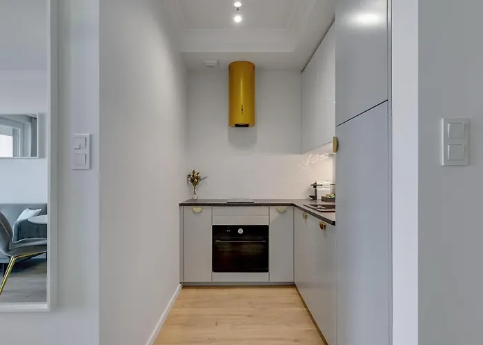 Modern Tower & View By Downtown *